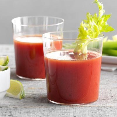 sipper de limão e tomate