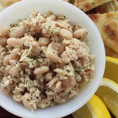 salada de atum e feijão