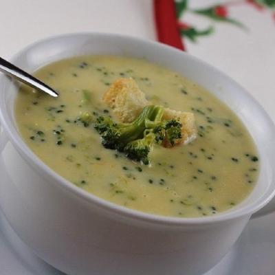 sopa de queijo de brócolis v