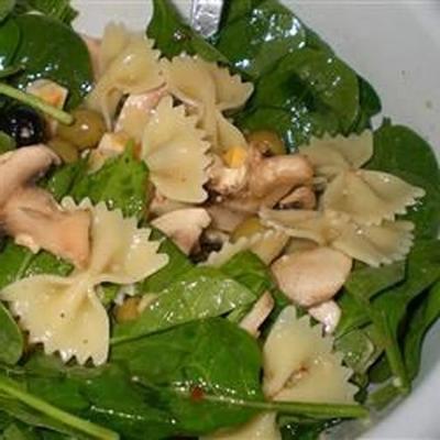 salada de macarrão espinafre