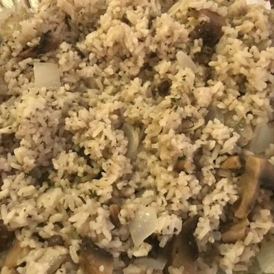 arroz cozido de cogumelos