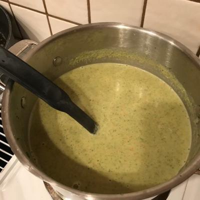 creme de sopa de queijo de brócolis ii