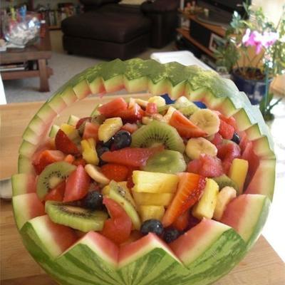 tigela de frutas de melancia