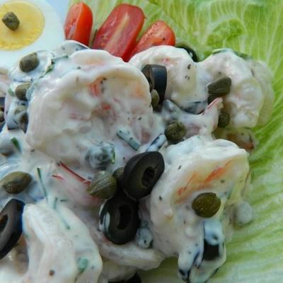salada de camarão e alcaparras
