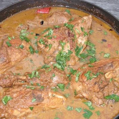 guisado de romã com frango (khoresh fesenjan)