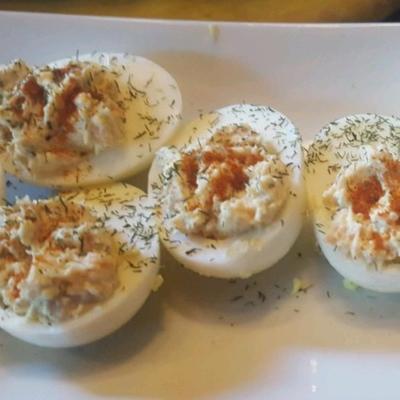 ovos cozidos de salmão com maionese caseira
