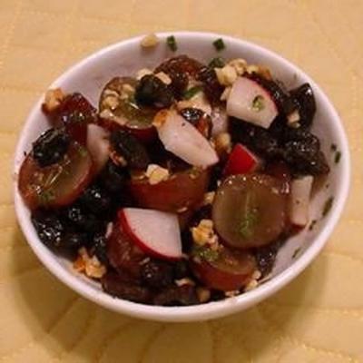 salada balsâmica de uva e nozes