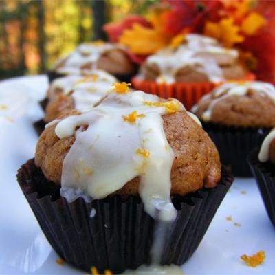 mini muffins de abóbora com garoa laranja
