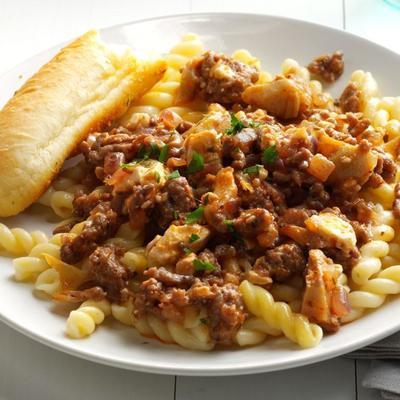 alcachofra e feta frigideira salsicha italiana
