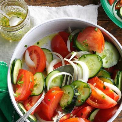 salada de tomate / pepino