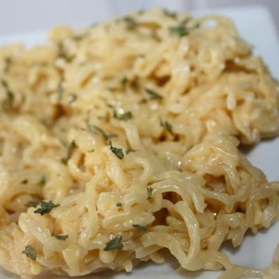 macarrão de queijo ramen