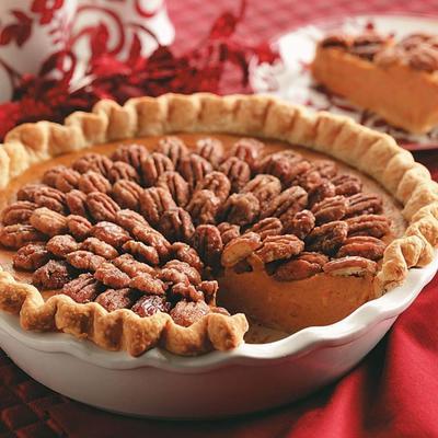 torta de abóbora com nozes açucaradas