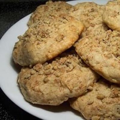 amêndoa, maçã canela scones