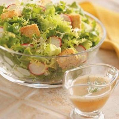 salada mista de verduras com molho de estragão