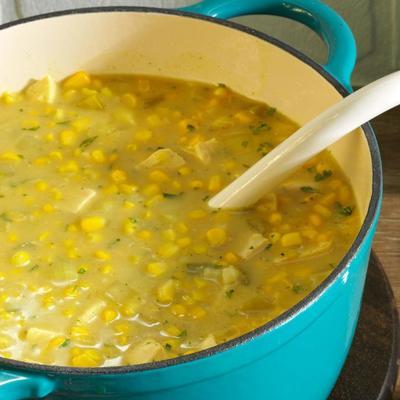 sopa de milho de frango ao curry