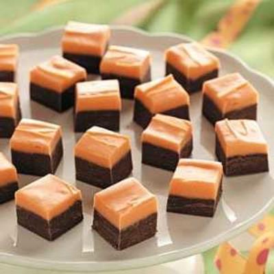fudge em camadas do dia das bruxas