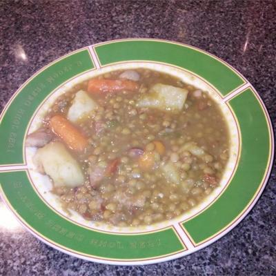 sopa de lentejas (sopa de lentilha andaluza)