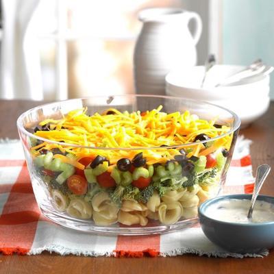 salada de legumes tortellini