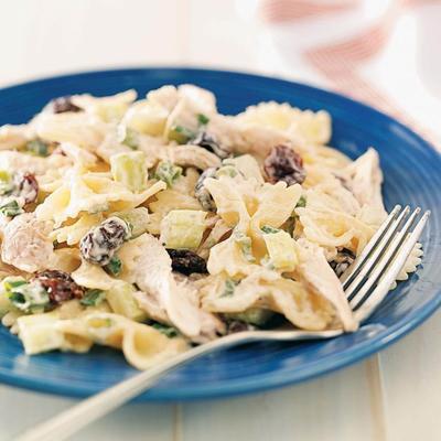 salada de macarrão frango cereja