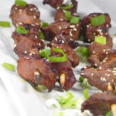 espetos de carne hoisin-ginger