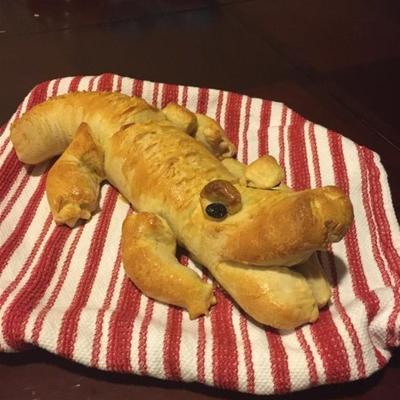 jacaré animal pão italiano