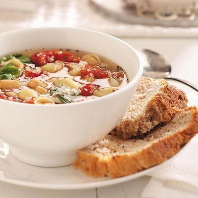 sopa de espinafre e conchas