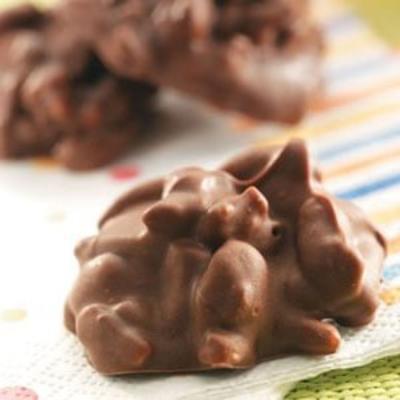 clusters de doces de chocolate triplos