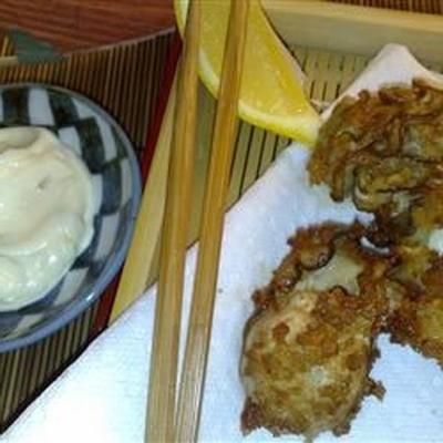 ostras fritas japonesas da maravilha (kaki fuh-rai) com molho tártaro lemony