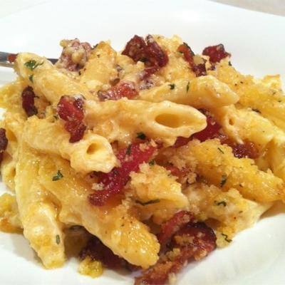 macarrão penne de copia e caçarola de queijo