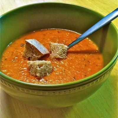 sopa de lentilha vermelha turca com hortelã
