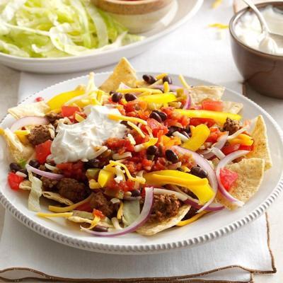salada de taco em camadas