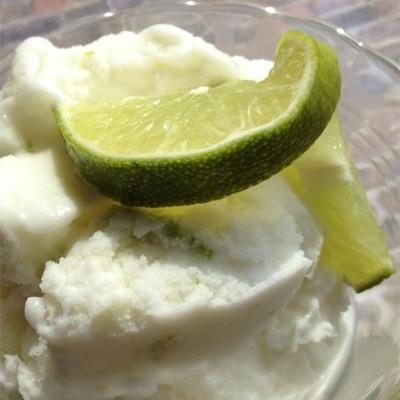 sorvete de limão de coco - receita automática de sorveteira