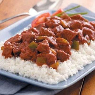 goulash de carne de pimenta