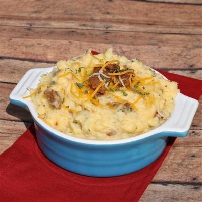 purê de batata com queijo e presunto em cubos