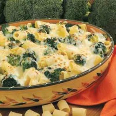 rigatoni queijo brócolis