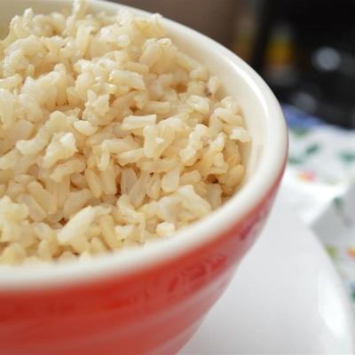arroz marrom do forno fácil