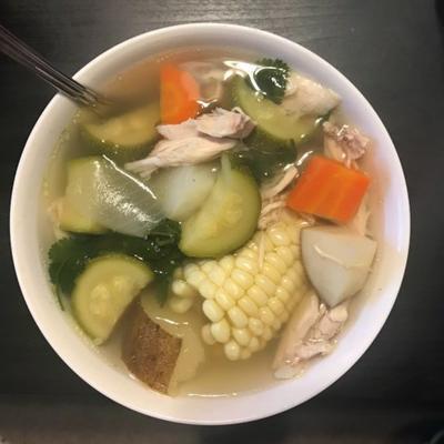 caldo de pollo