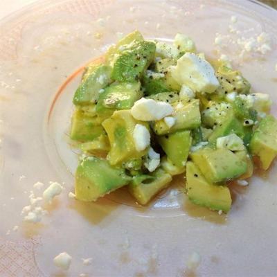 salada de feta de abacate