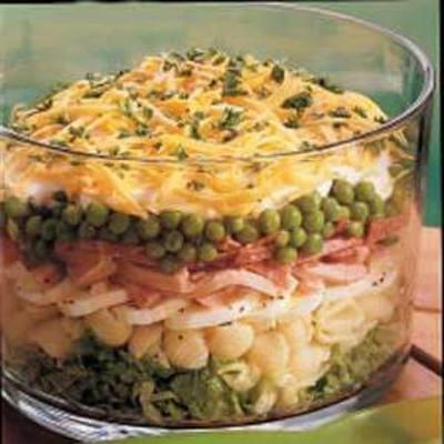 salada saudável de oito camadas