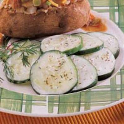 salada fresca como pepino