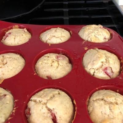 muffins de aveia da baga de saskatoon