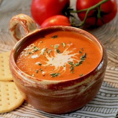 sopa de tomate assada no fogo