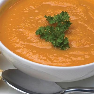 sopa de coco-cenoura ao curry