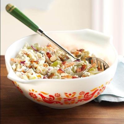queijo azul e salada de uva