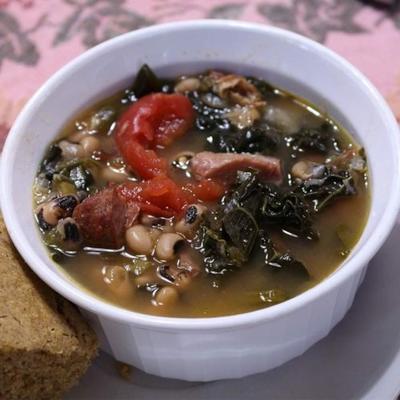 verduras socal e sopa de ervilha de olhos pretos