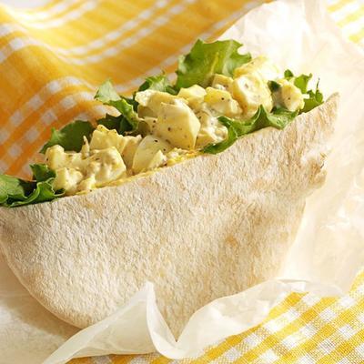 salada de ovo de azeitona ao curry