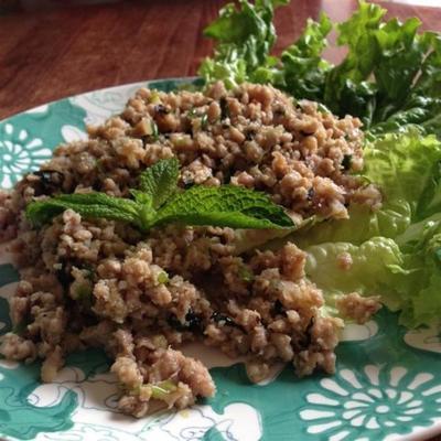 salada de larva tailandesa