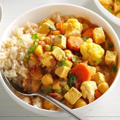 couve-flor e tofu curry