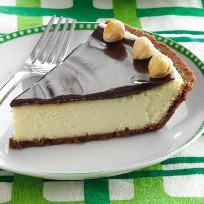 cheesecake italiano com cobertura de avelã chocolate