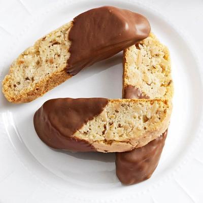 biscotti de anis mergulhado em chocolate